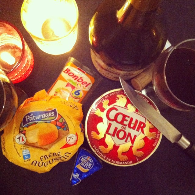 It ain't easy being cheesy but I done want to wine about it #frenchcuisine #notwedordead