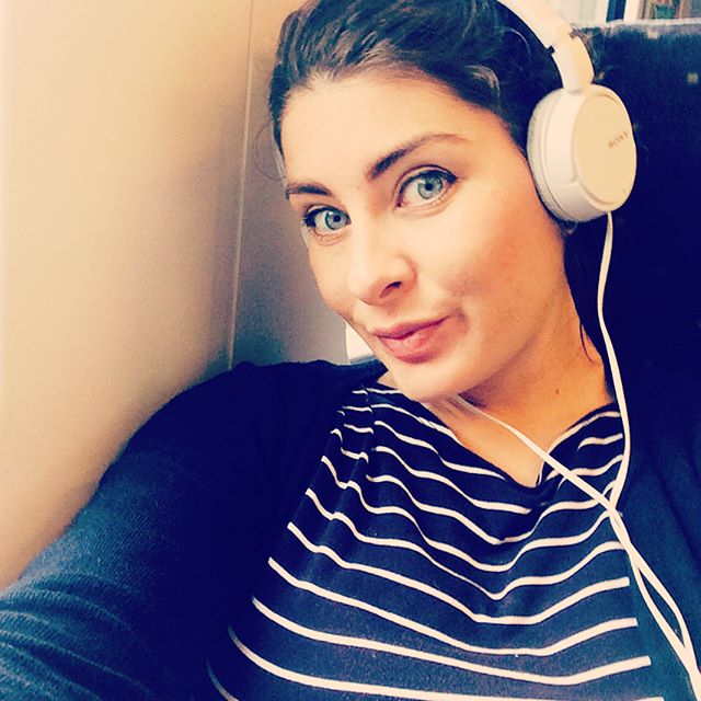 FriYAY selfie time 📸 I'm off to London feeling like a proper author to meet my agent extraordinaire @mushenska for lunch, darling 👌But first - coffee, writing, people watching & regretting not waking up earlier to wash my hair (if anyone has any tips for getting a good nights sleep in the last few weeks of pregnancy I'm all ears!) I guess dry shampoo is going to be my best friend for the next few months I may as well start now! 😂 What's your Friday plans? Bring on the long weekend! #writerslife