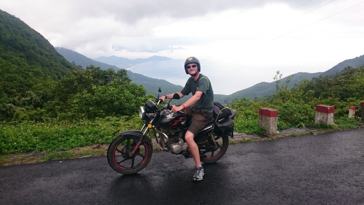 biking-the-hai-van-pass